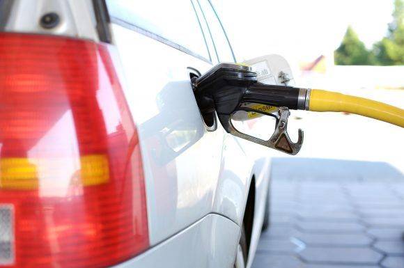 Como economizar gasolina 